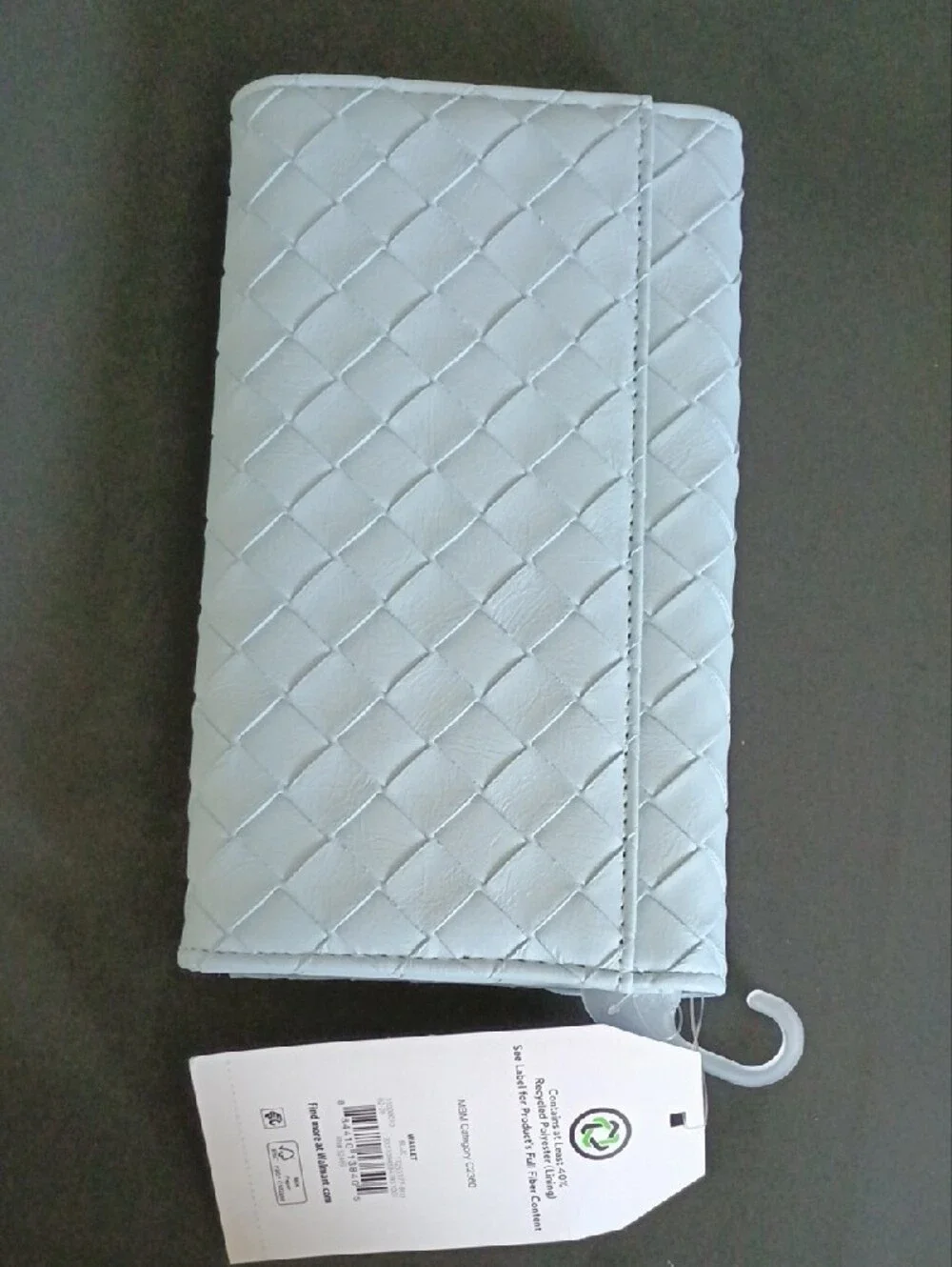 Time and Tru White Woven Clutch Wallet with Silver Hardware